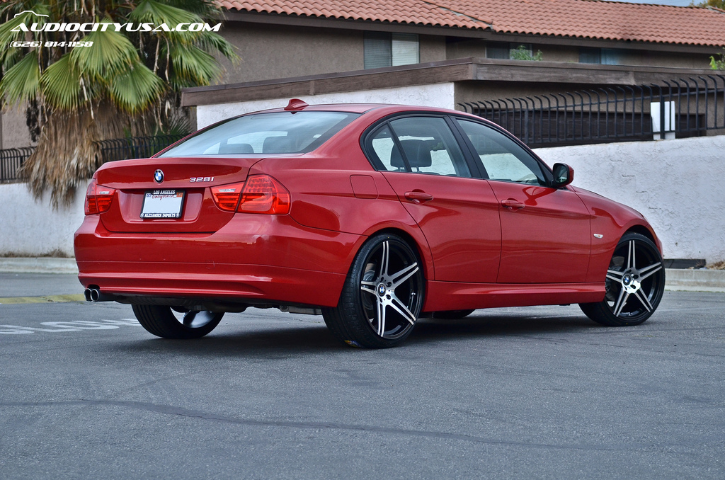 2011 BMW 328 photo
