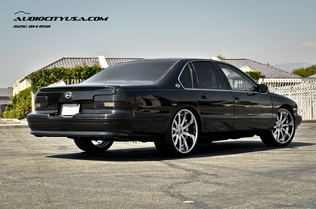 2000 Chevrolet Impala photo