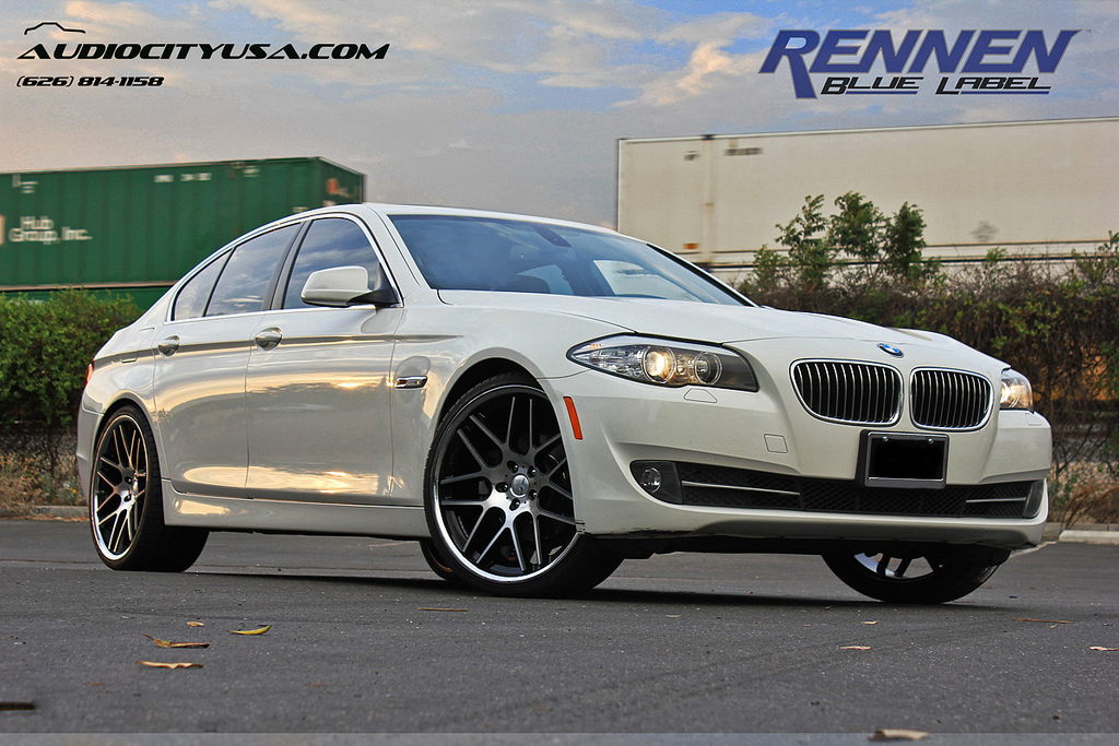 2012 BMW 550 photo