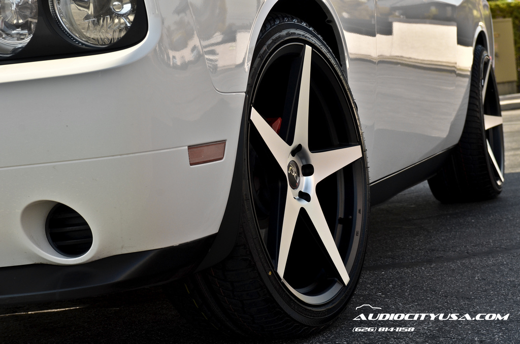 2012 Dodge Challenger photo