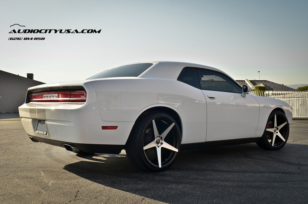 2012 Dodge Challenger photo