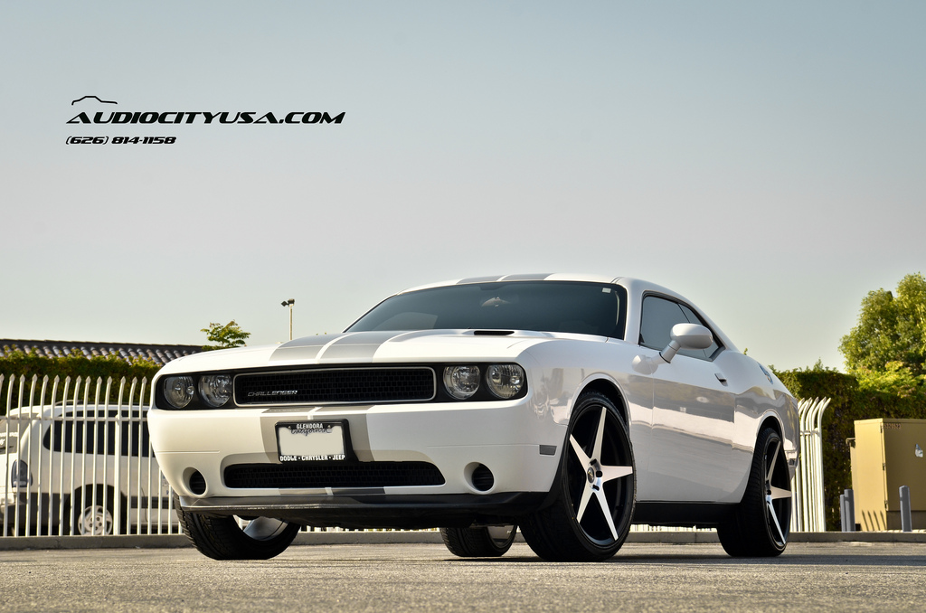 2012 Dodge Challenger photo