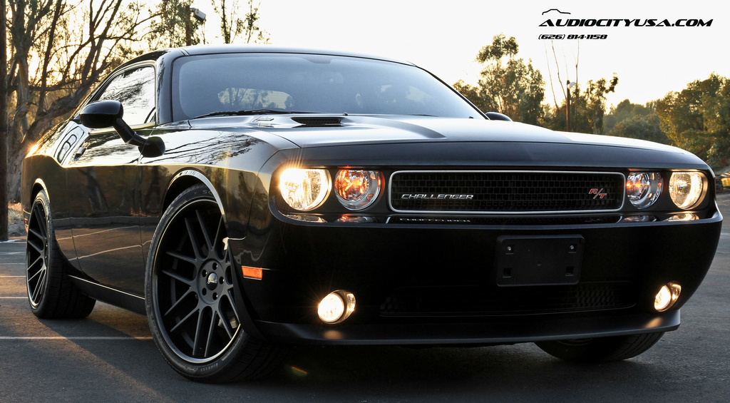 2013 Dodge Challenger photo