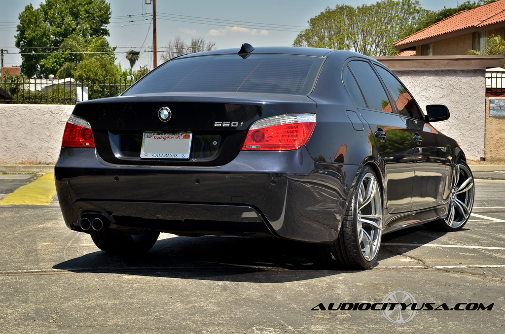 2008 BMW 550 photo
