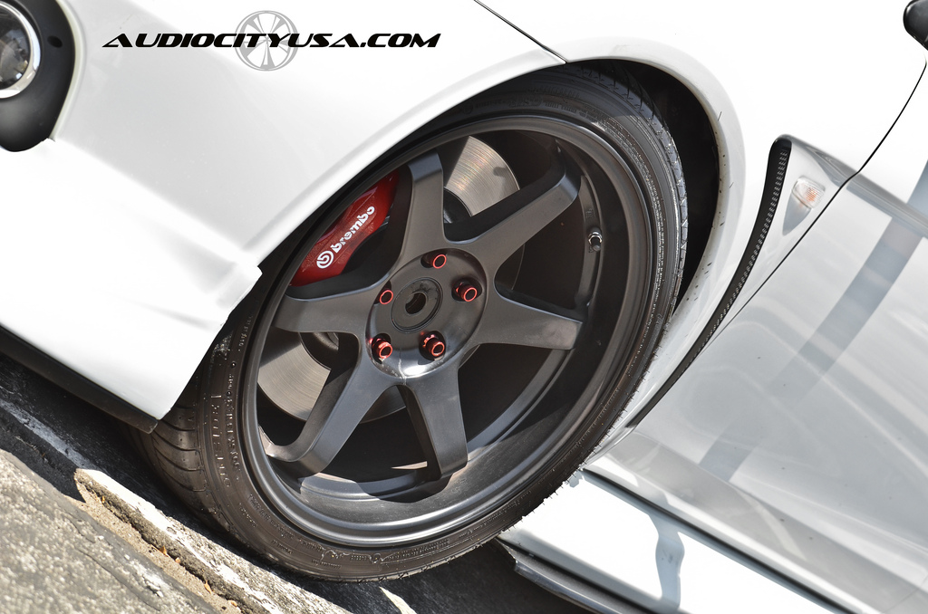 2013 Mitsubishi Lancer Evolution photo