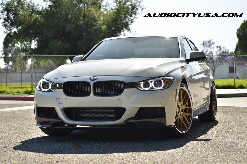 2013 BMW 335 photo