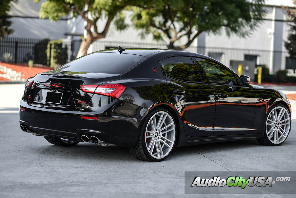 2016 Maserati Ghibli photo