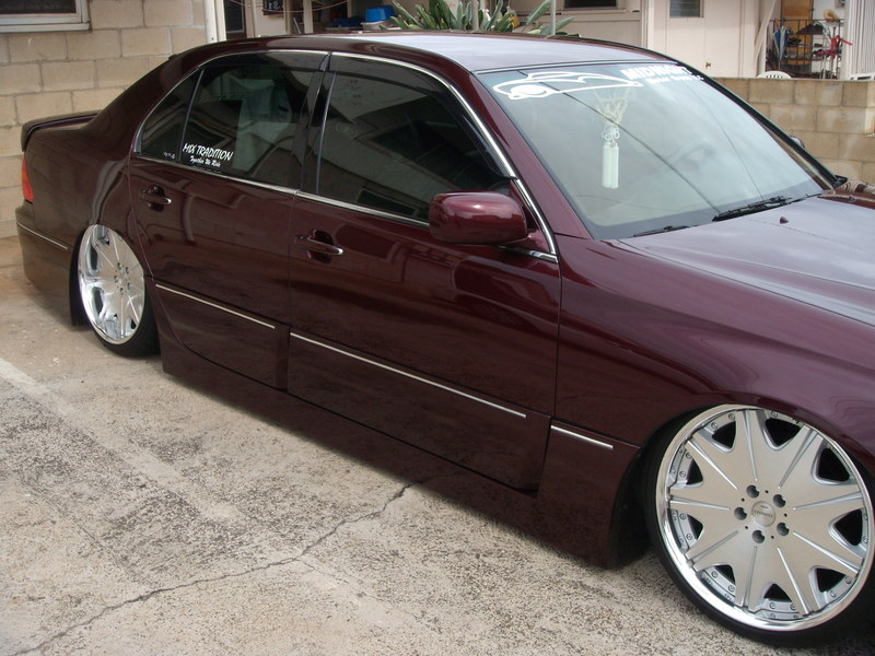 2001 Lexus LS 430 photo