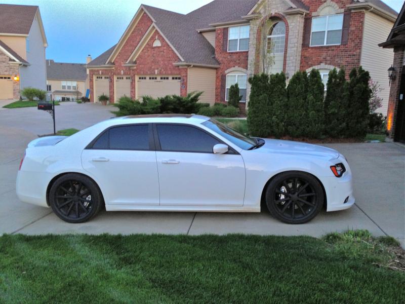 2012 Chrysler 300 photo