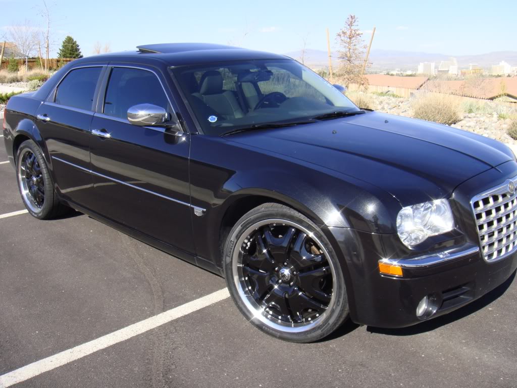 2011 Chrysler 300C photo