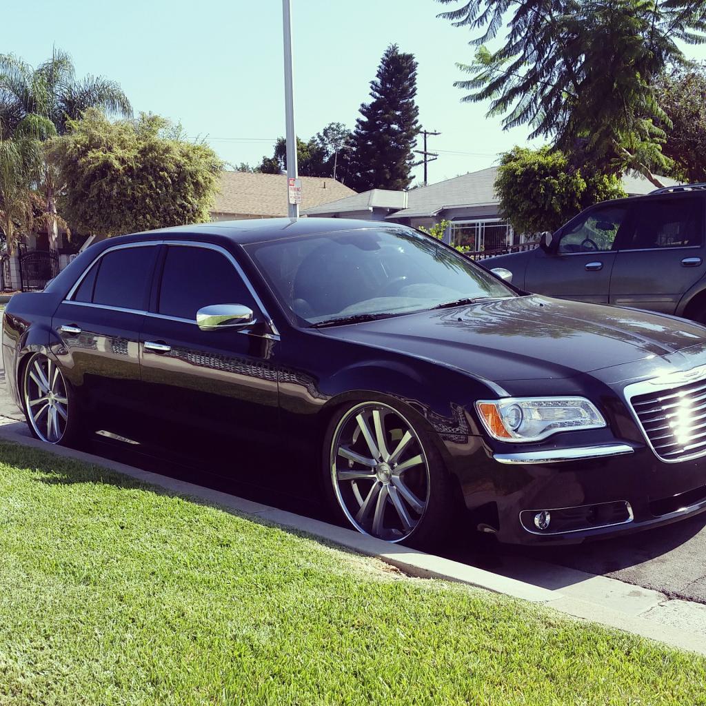 2011 Chrysler 300C photo