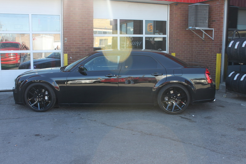 2005 Chrysler 300 photo