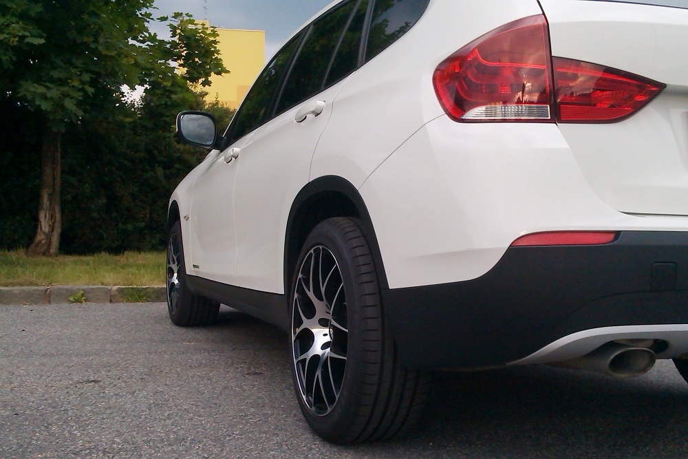 2013 BMW X1 photo