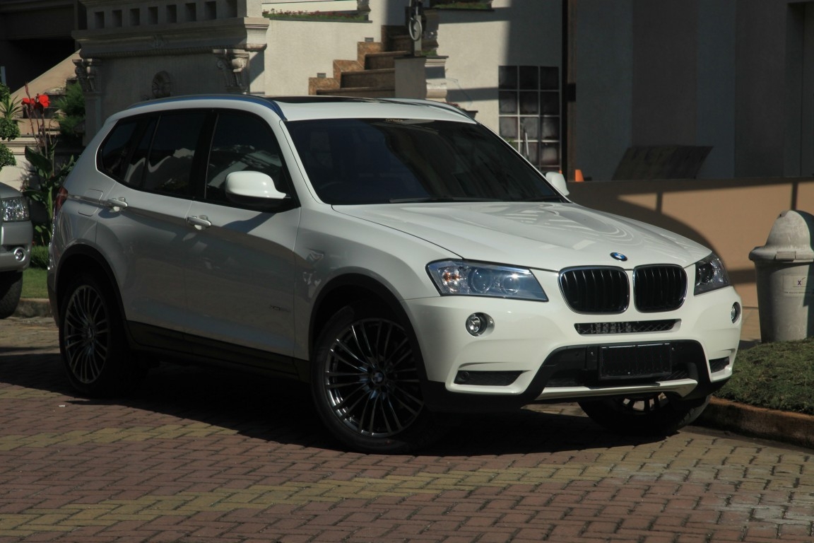 2011 BMW X3 photo