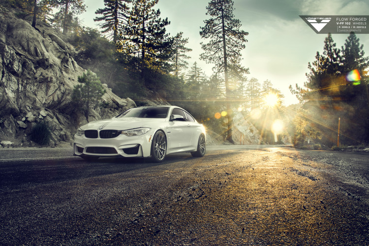 2015 BMW M4 photo