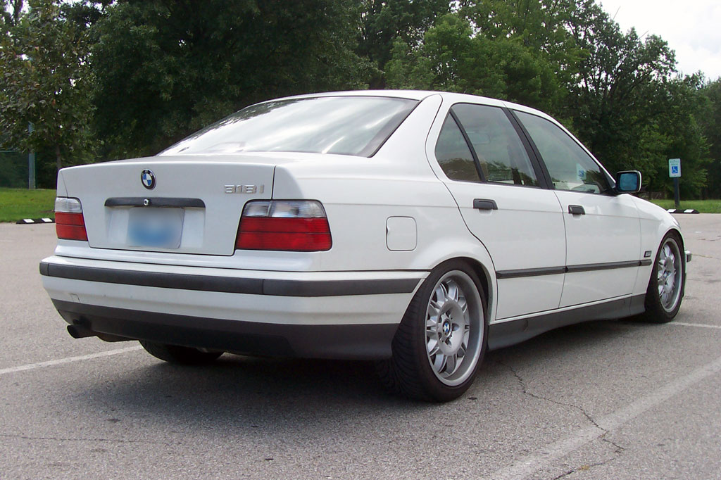 1995 BMW  323 photo