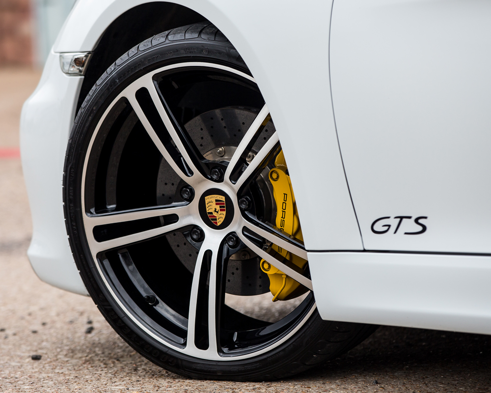 2015 Porsche Cayman photo