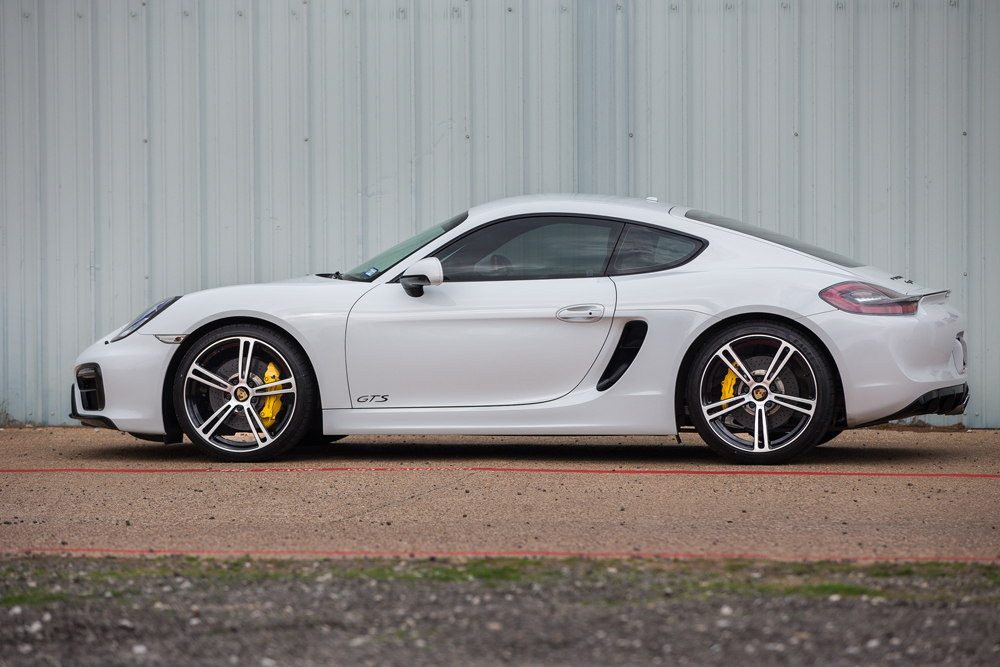 2015 Porsche Cayman photo