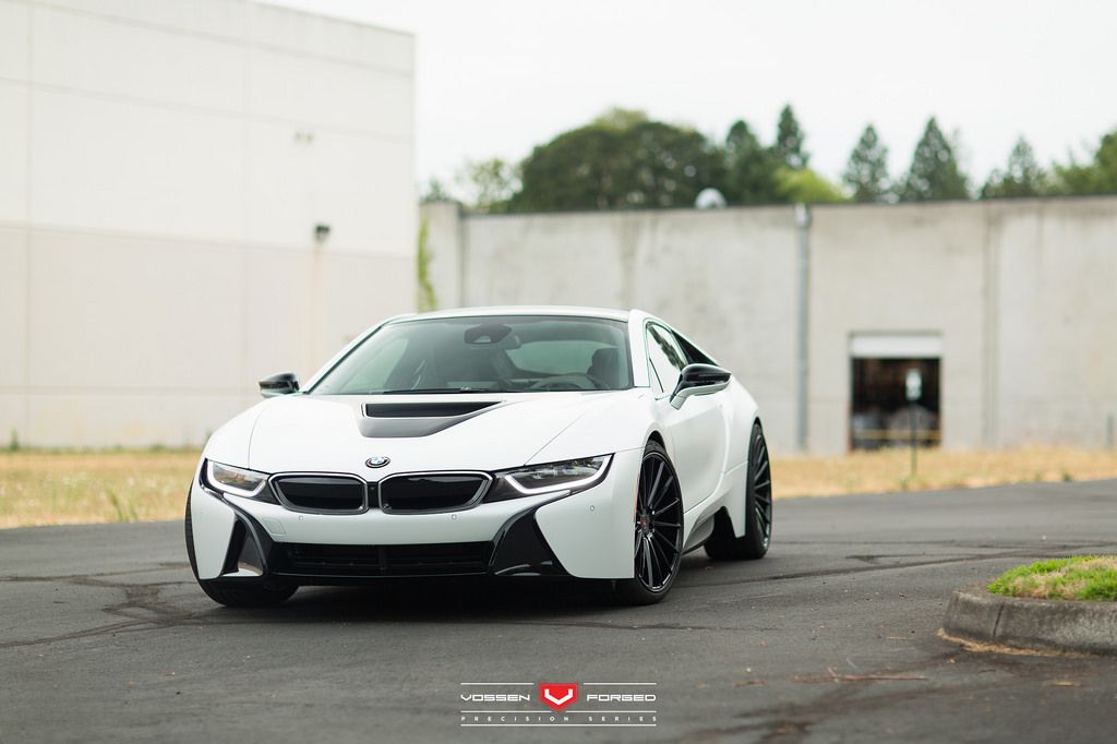 2016 BMW i8 photo