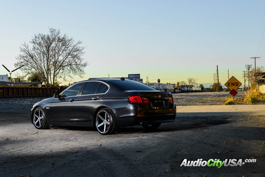 2012 BMW 528 photo
