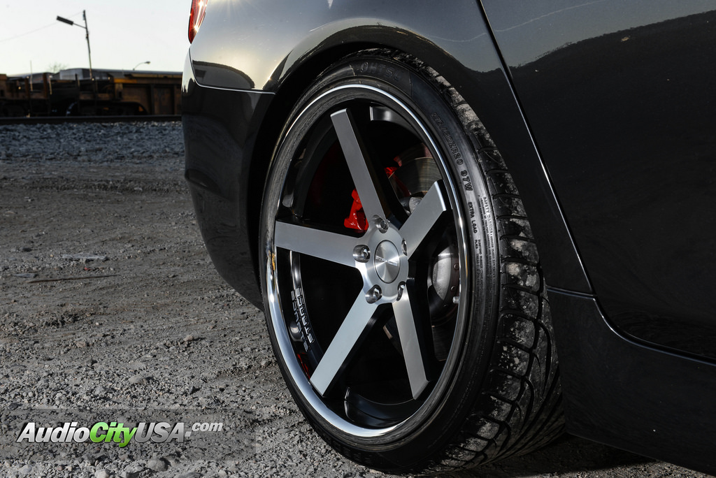 2012 BMW 528 photo