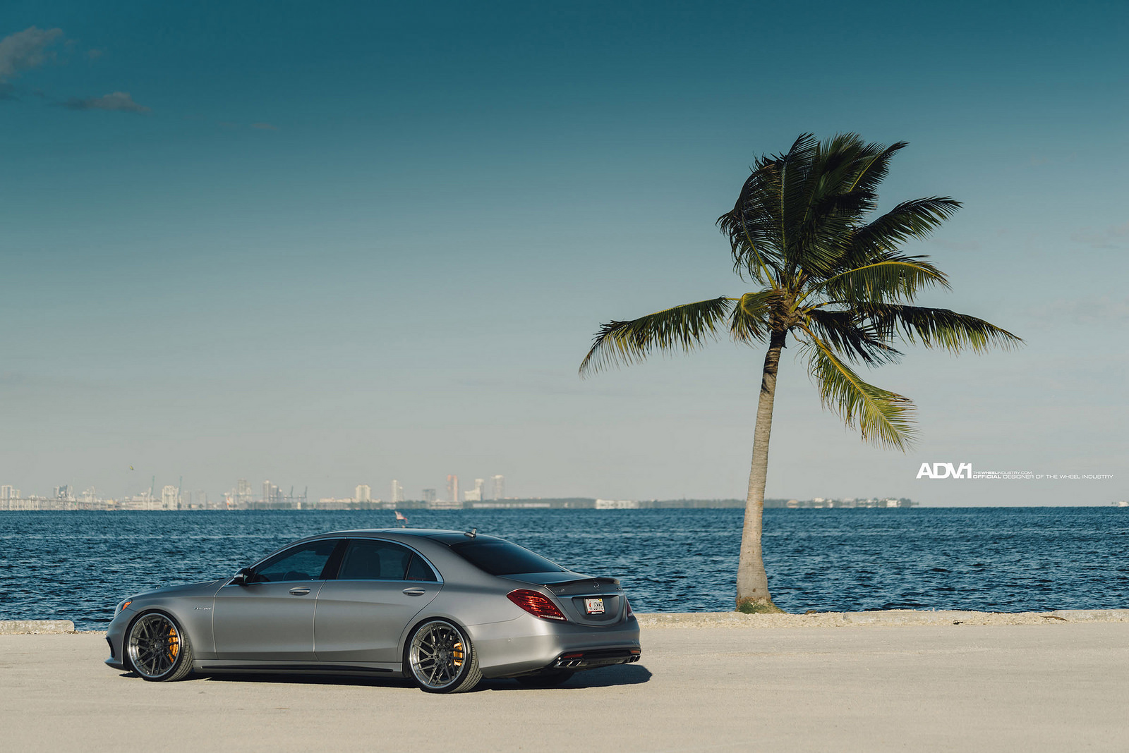 2015 Mercedes-Benz S-Class photo