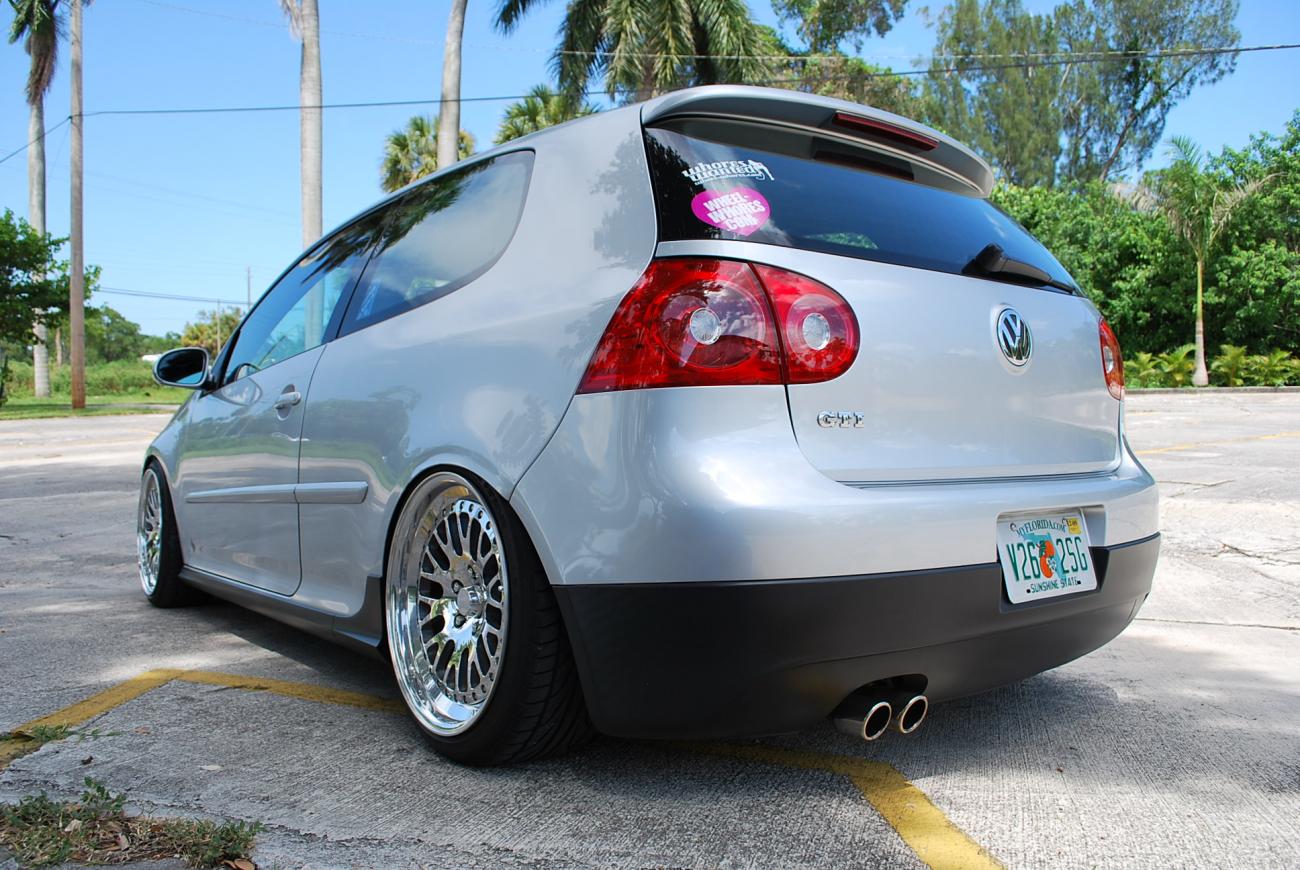 2007 Volkswagen Rabbit photo