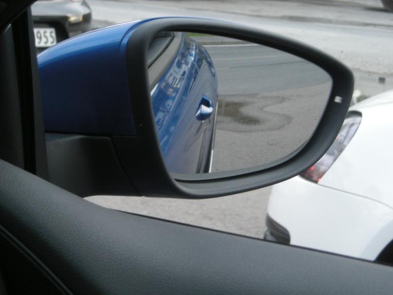 2009 Volkswagen Scirocco photo