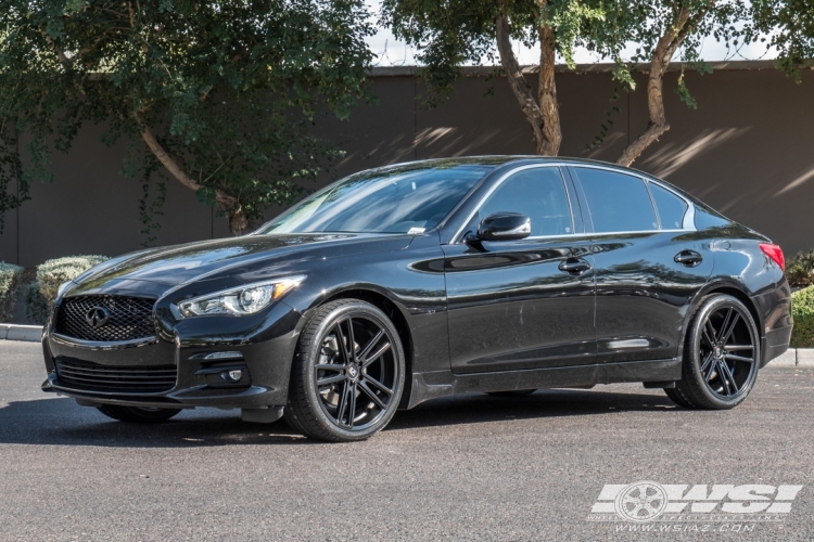 2015 Infiniti Q50 photo