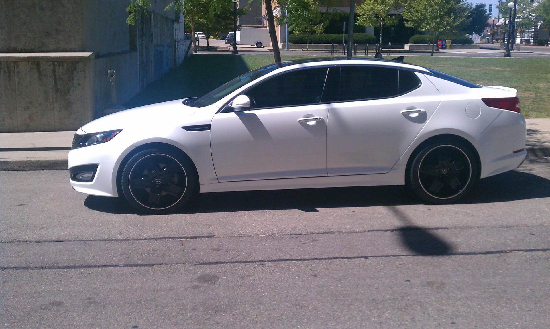 2011 Kia Optima photo