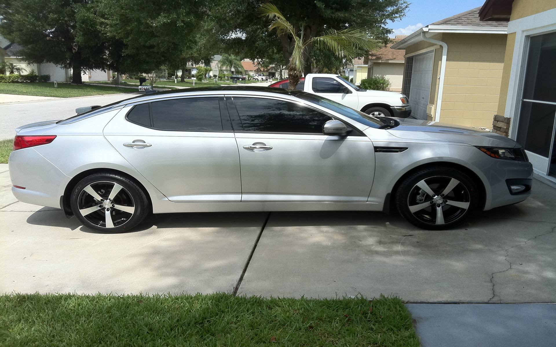 2011 Kia Optima photo