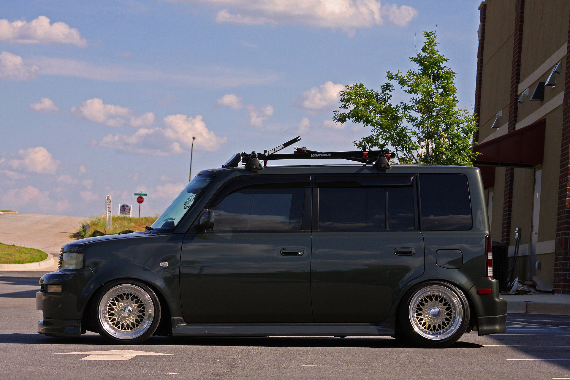 2005 Scion xB photo