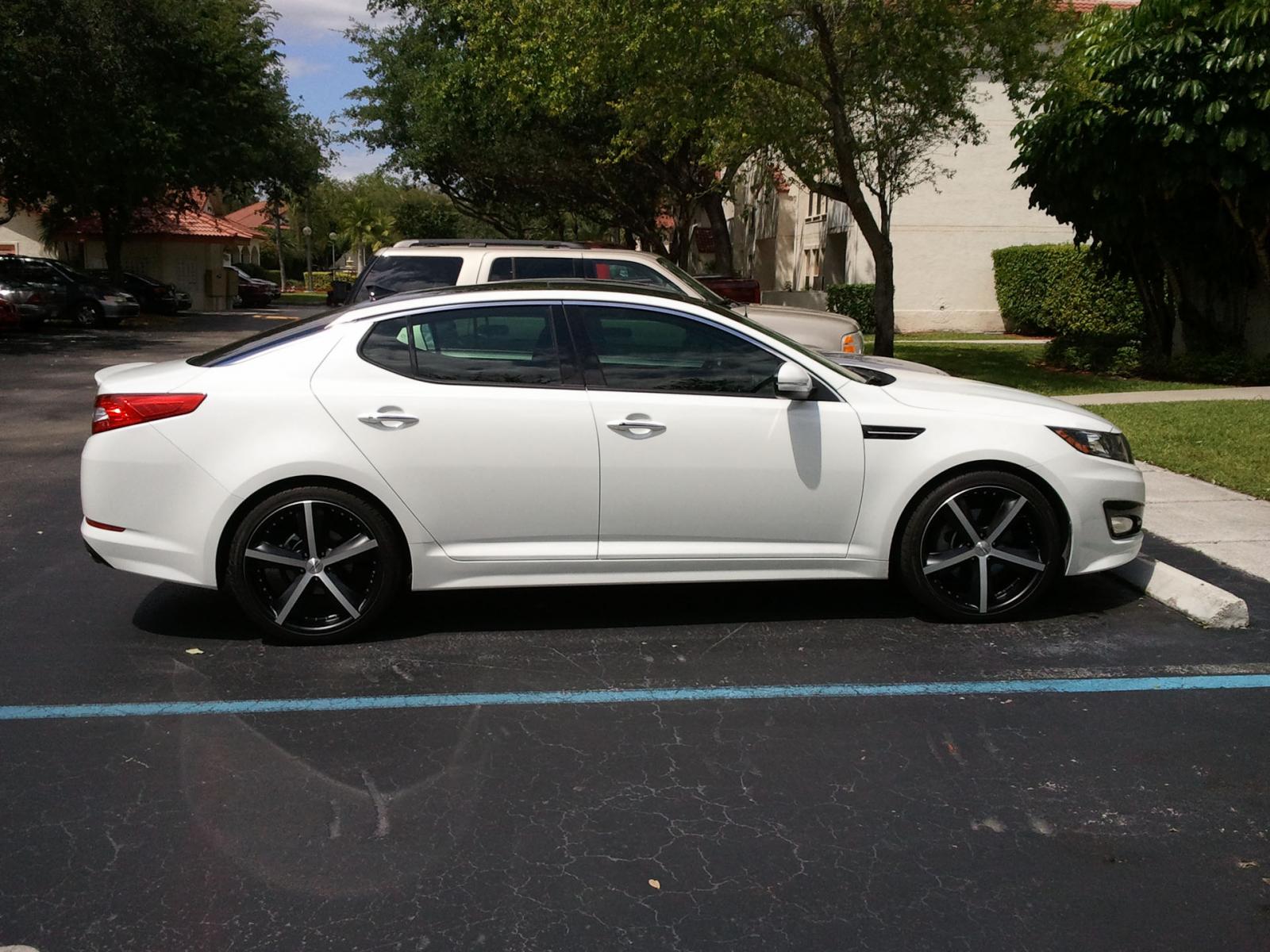 2012 Kia Optima photo
