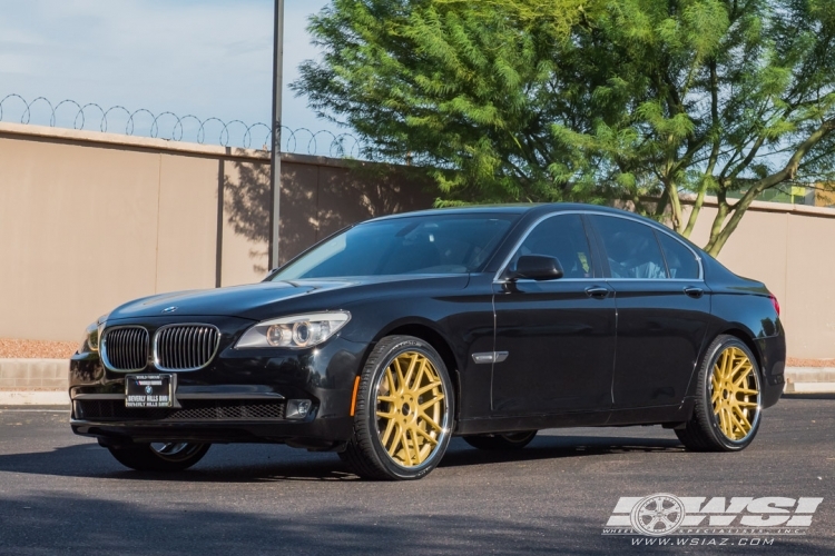 2012 BMW 740 photo