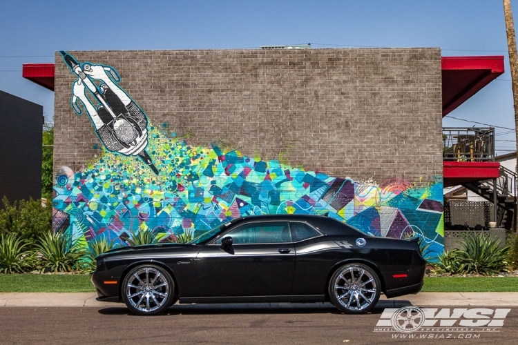 2015 Dodge Challenger photo