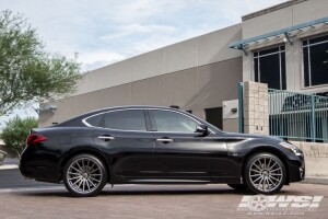 2015 Infiniti Q70