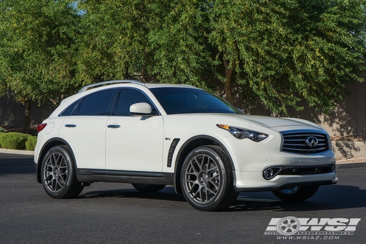 2012 Infiniti FX50 photo