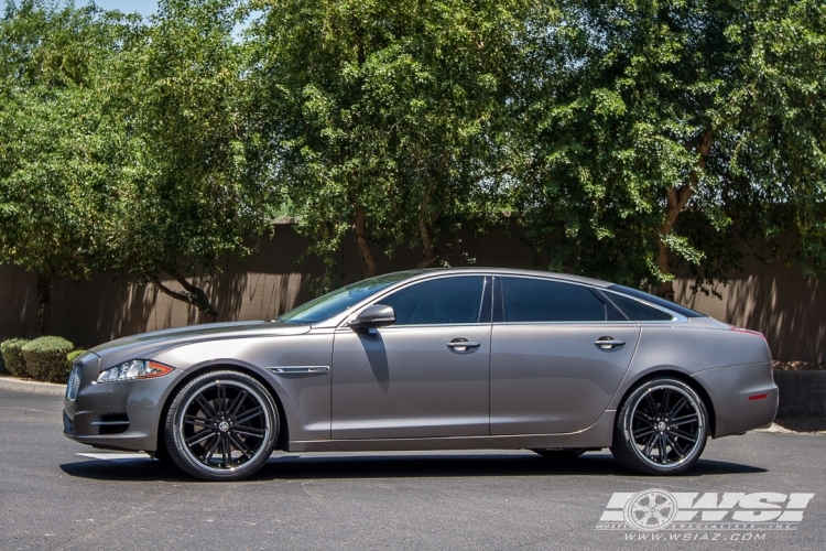 2011 Jaguar XJ photo