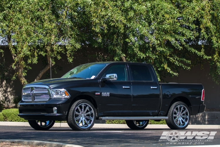 2015 RAM 1500 photo