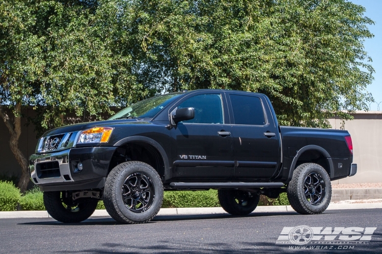 2015 Nissan Titan photo