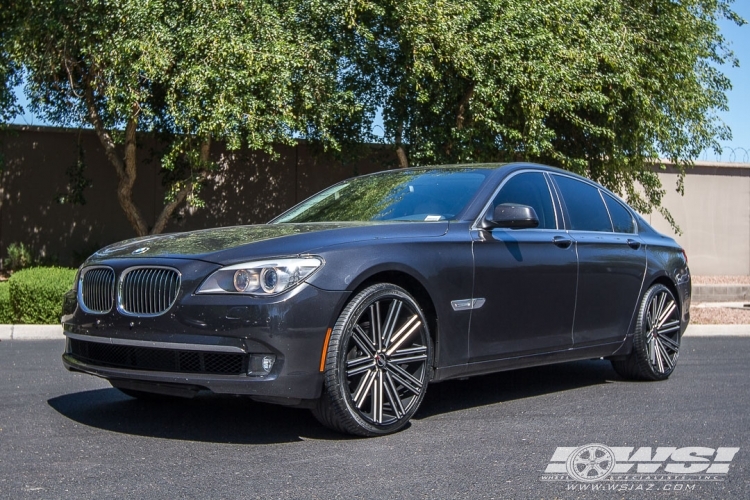 2012 BMW 750 photo