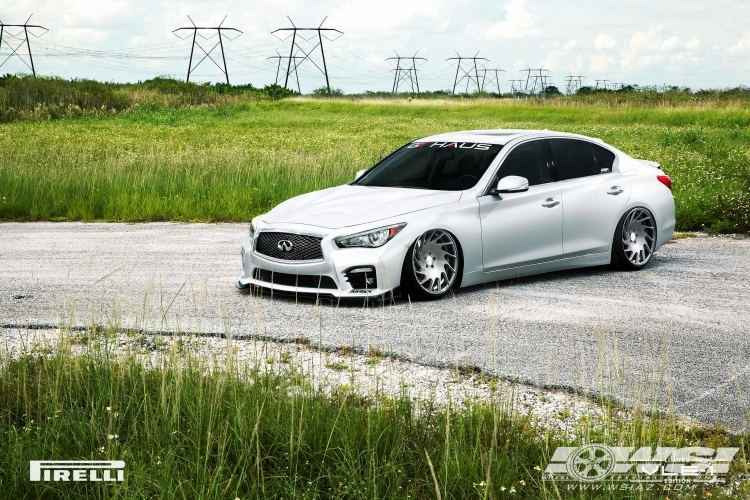 2015 Infiniti Q50 photo