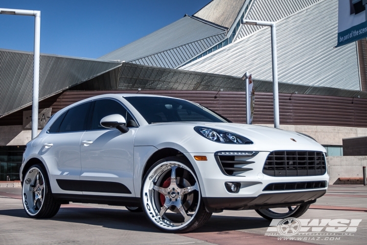 2015 Porsche Macan photo