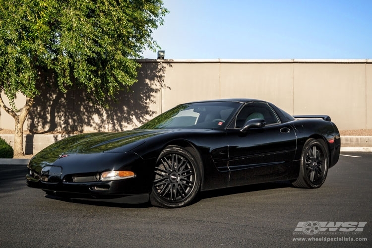 2004 Chevrolet Corvette photo