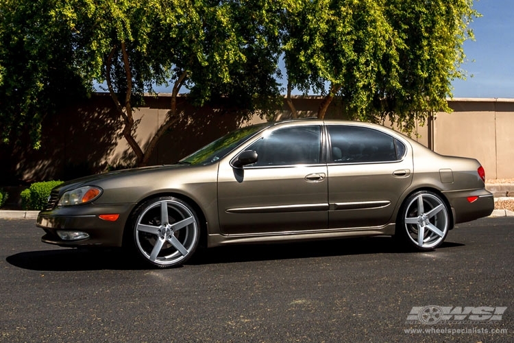 2002 Infiniti  I35 photo