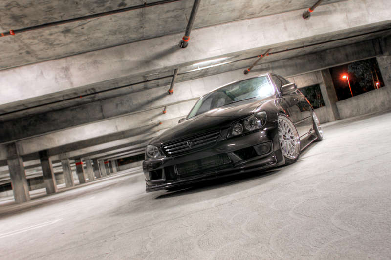 2002 Lexus IS 300 photo