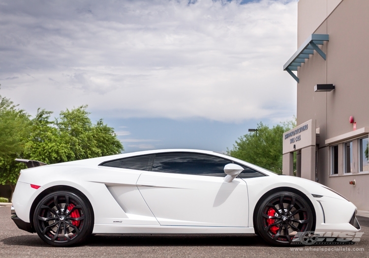 2013 Lamborghini Gallardo photo