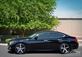 2012 Infiniti  M56x