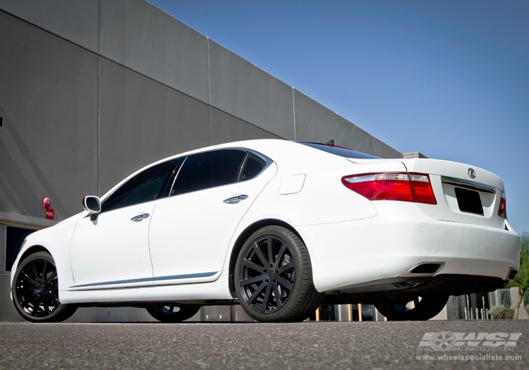 2011 Lexus LS 460 photo