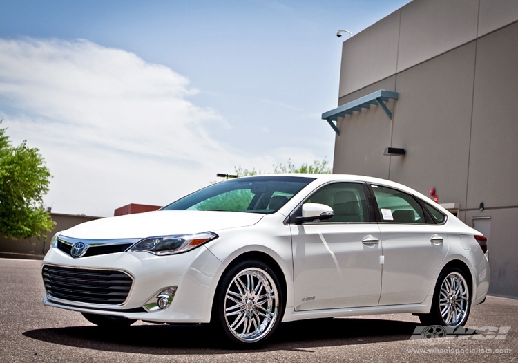 2013 Toyota Avalon photo